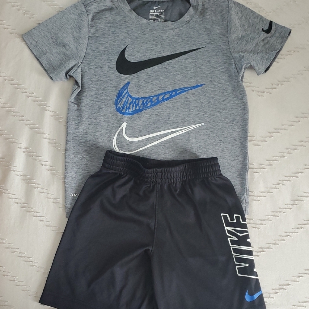 Nike Heather Gray T-Shirt and Black Shorts Set. SMALL 4-5 years In the Tag. - Picture 2 of 4